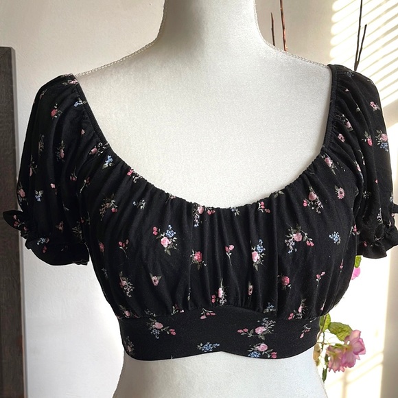 Forever 21 Floral Print Crop Top - Picture 3 of 9